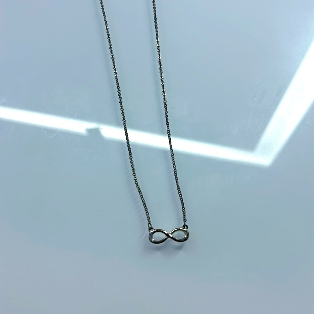Infinite necklace